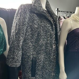 Reitmans Black and Gray Tweed Cape